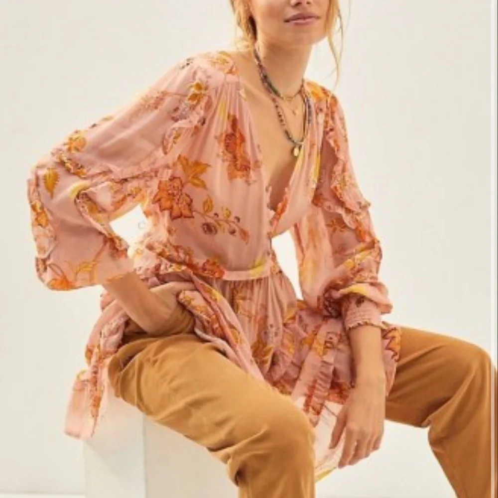 *Anthropologie Sheer Ruffled Tunic Blouse Size Medium - Picture 2 of 5
